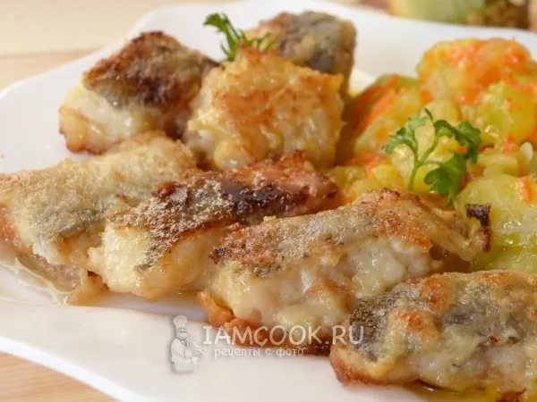 Фото готового блюда: Минтай в соевом соусе с кабачками