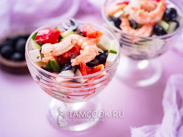 Фото готового блюда: Салат с креветками в креманках