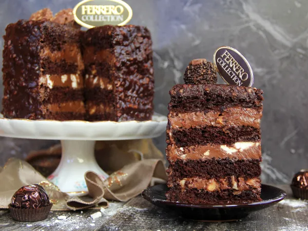 Фото блюда: Торт «Ферреро Роше» с безе