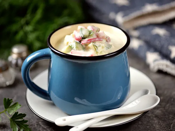 Фото блюда: Окрошка на айране и сметане