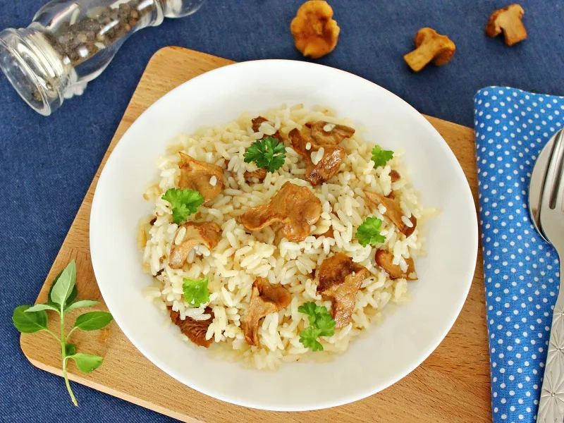 Фото готового блюда: Рис с грибами в мультиварке