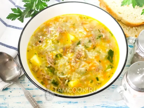 Фото готового блюда: Рисовый суп с утиным паштетом (тушенкой)