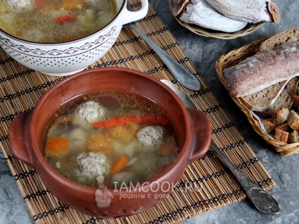 Фото готового блюда: Шурпа с замороженными овощами и фрикадельками из баранины
