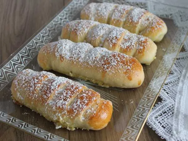 Фото готового блюда: Французские булочки «Крем де-паризьен»