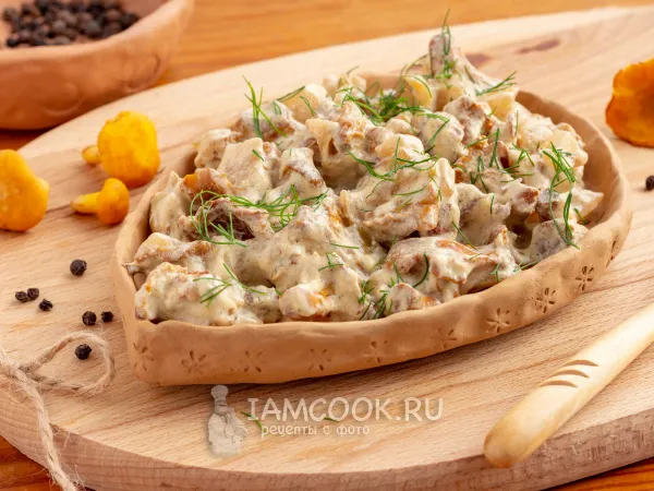 Фото блюда: Лисички в сметане в мультиварке