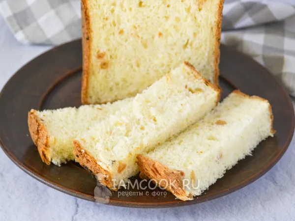 Фото готового блюда: Хлеб с изюмом в хлебопечке