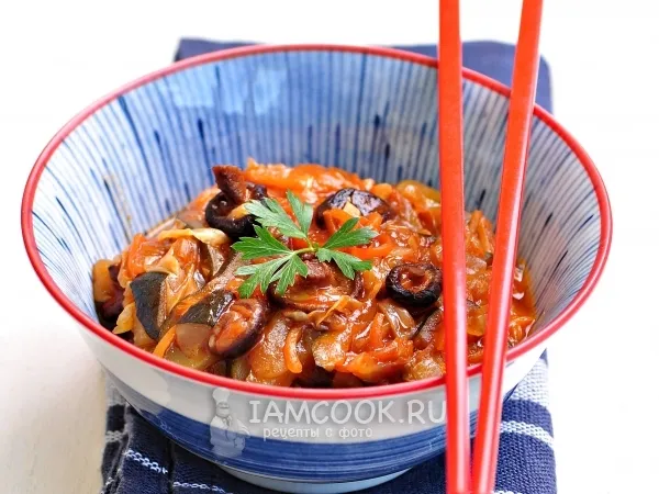 Фото готового блюда: Овощное рагу из кабачков и капусты