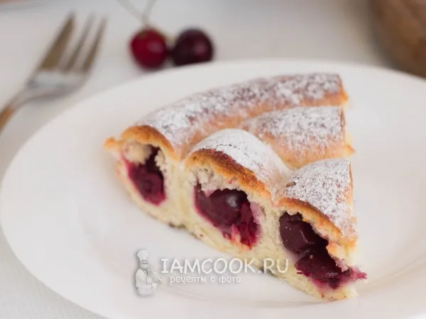 Фото блюда: Пирог-улитка с вишней