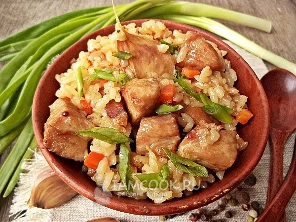 Фото готового блюда: Рисовая каша с мясом