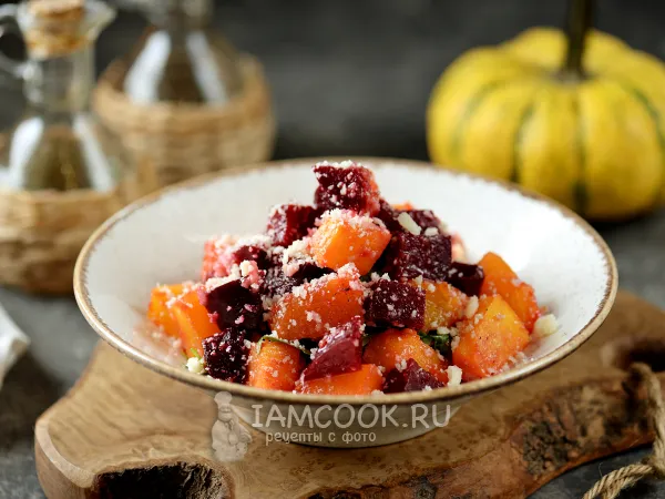 Фото готового блюда: Салат из запеченной свеклы и тыквы