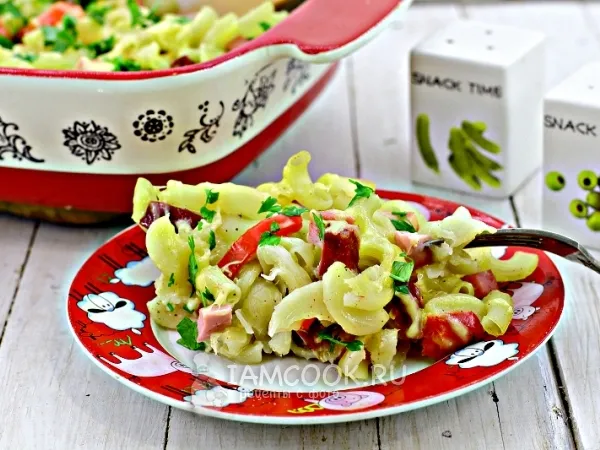 Фото блюда: Макаронная запеканка с колбасой и сыром