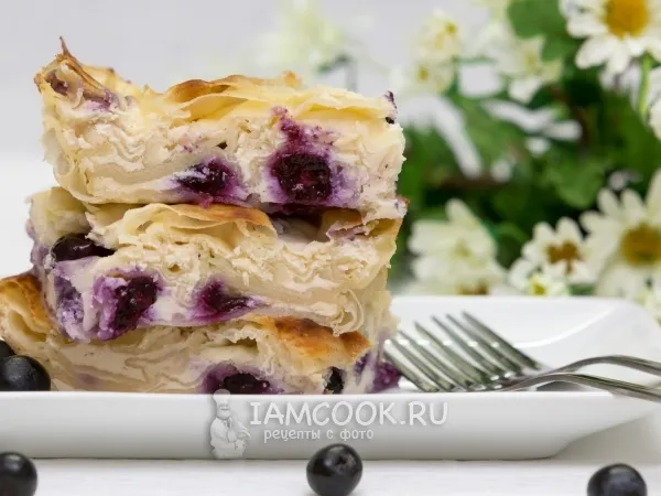 Фото блюда: Творожная запеканка с черникой и тестом фило