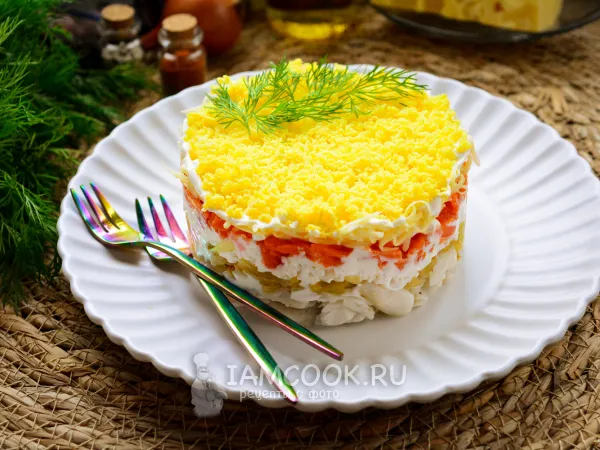 Фото готового блюда: Салат «Мимоза» с отварной рыбой