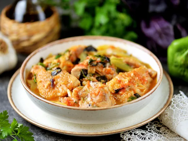 Фото готового блюда: Чахохбили из курицы с болгарским перцем и помидорами