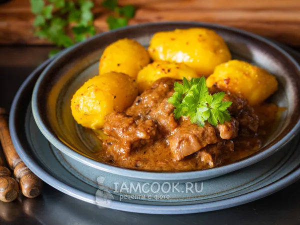 Фото блюда: Говядина в сливочном масле с луком