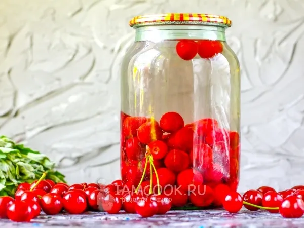 Фото блюда: Компот из вишни с косточками на зиму