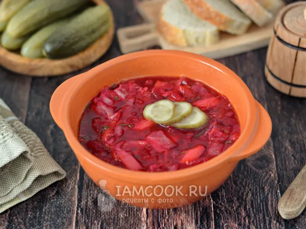 Фото готового блюда: Борщ с солеными огурцами