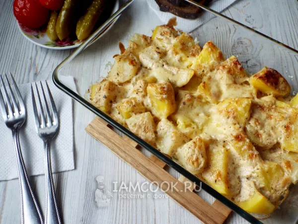 Фото готового блюда: Картошка в заливке в духовке
