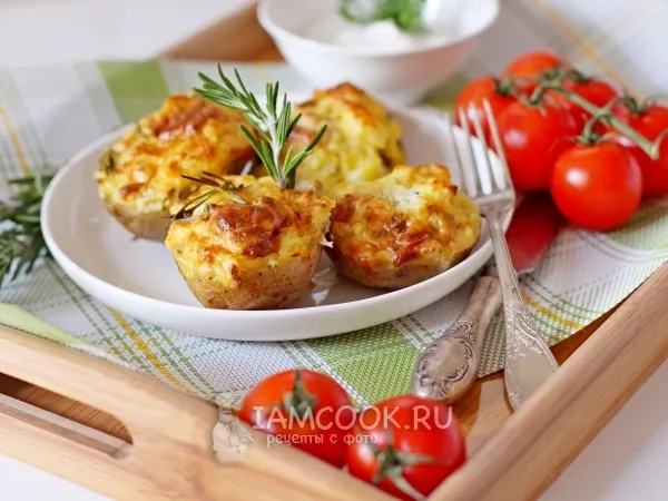 Фото готового блюда: Картофель, запеченный с Дорблю