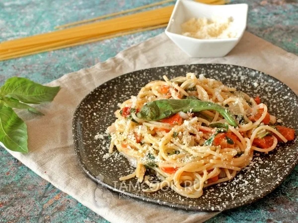 Фото блюда: Макароны с овощами за 15 минут