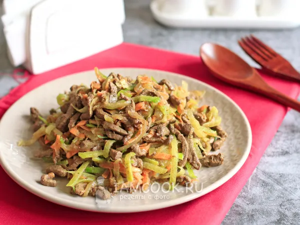 Фото готового блюда: Салат с печенью и редькой