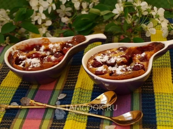 Фото готового блюда: Клафути с вишней
