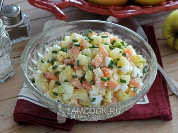 Фото готового блюда: Салат с красной рыбой