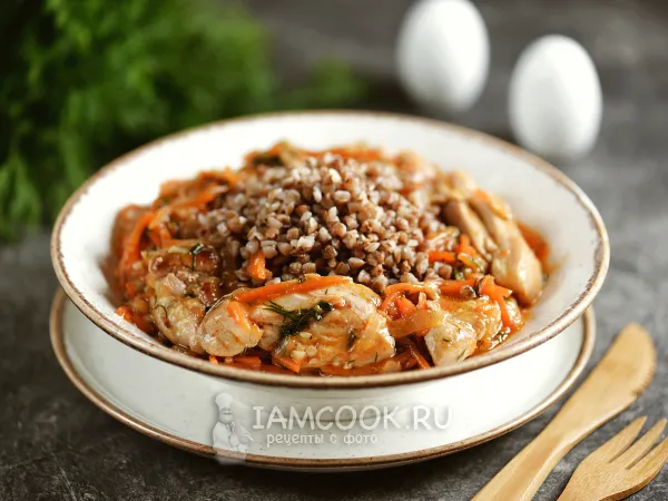 Фото блюда: Гречка с гуляшом из курицы