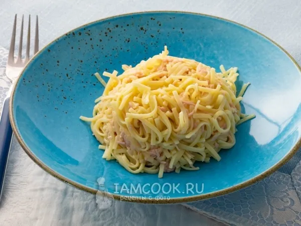 Фото блюда: Лапша с колбасой и сыром