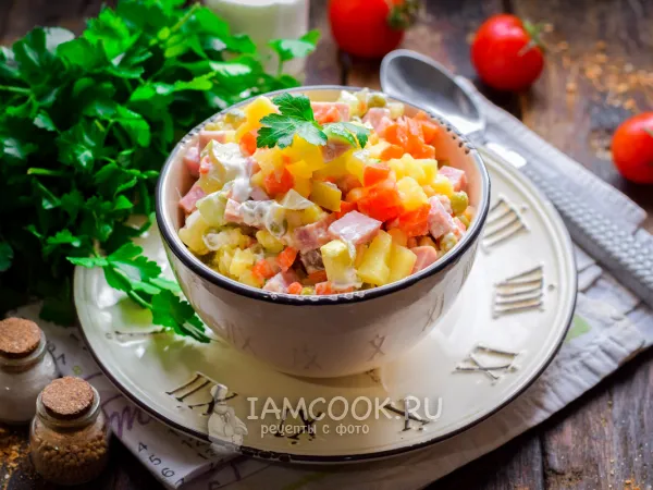 Фото готового блюда: Салат «Столичный» с ветчиной
