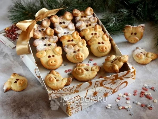 Фото блюда: Новогоднее песочное печенье Свинки