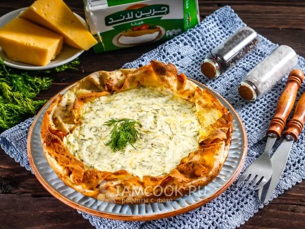 Фото готового блюда: Блинная галета с сыром и зеленью