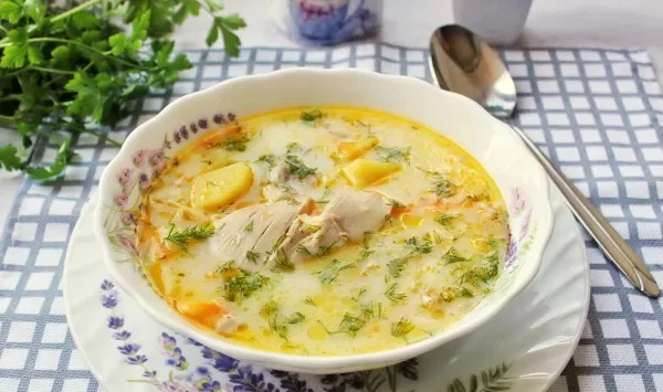 Фото блюда: Сырный суп с курицей в мультиварке