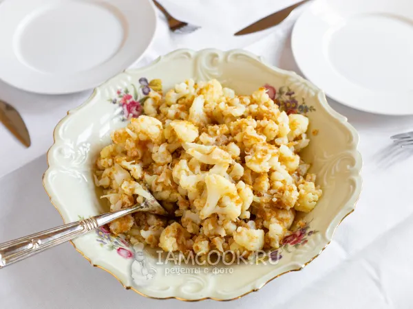 Фото блюда: Цветная капуста с сухарями на сковороде