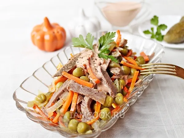 Фото готового блюда: Салат из говядины с морковью