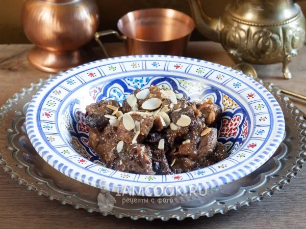 Фото готового блюда: Баранина тушеная с черносливом