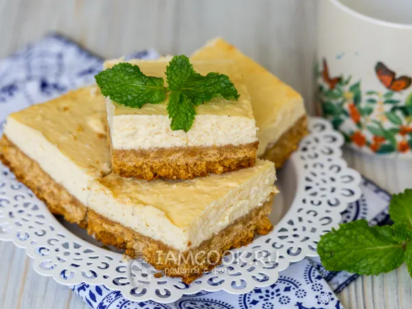 Фото готового блюда: Творожный чизкейк с печеньем с выпечкой