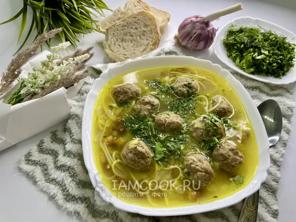 Фото блюда: Азербайджанский суп «Хамраши» из лапши, фасоли и фрикаделек