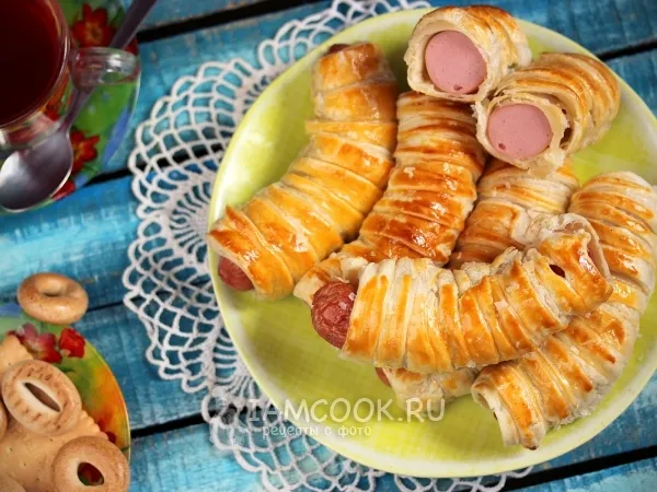 Фото готового блюда: Сосиски в слоёном тесте