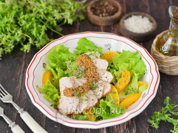 Фото блюда: Салат с курицей и персиками консервированными