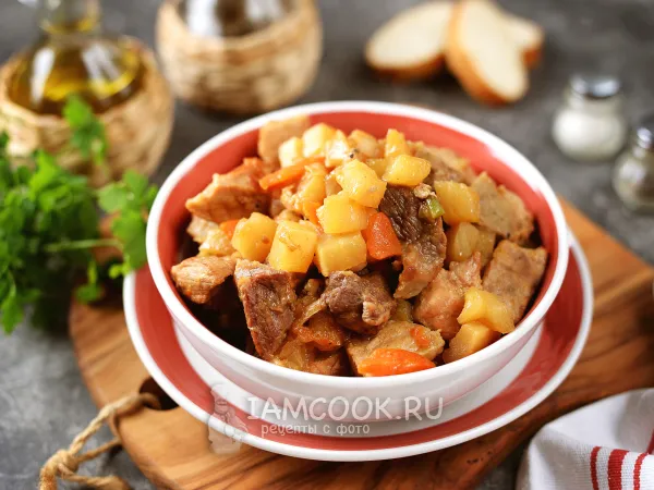 Фото готового блюда: Жареная репа с мясом