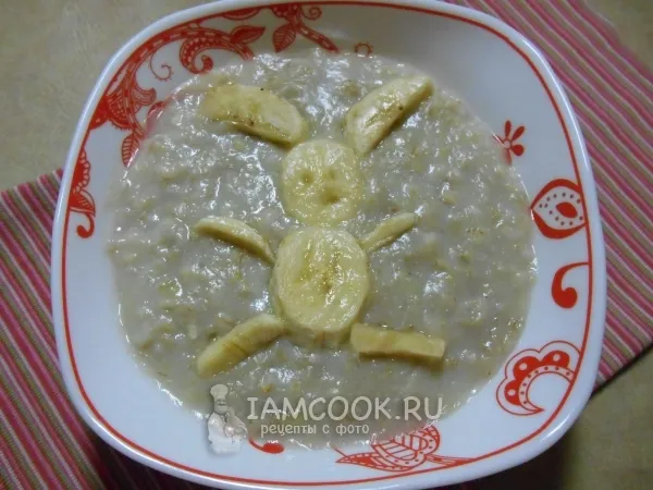 Фото готового блюда: Геркулесовая каша на воде с бананом «Для малышей»