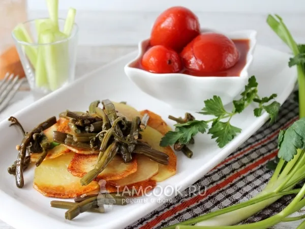 Фото блюда: Жареная картошка с папоротником