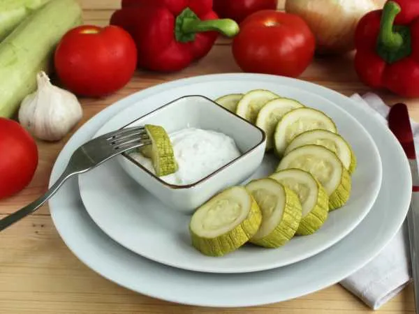 Фото блюда: Запеченный кабачок с сырным соусом