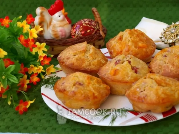 Фото блюда: Закусочные кексы с ветчиной и сыром