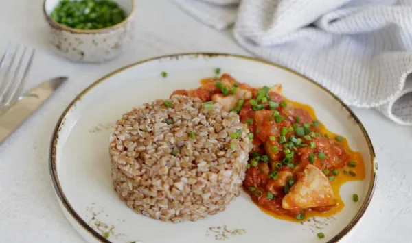 Фото блюда: Гречка с курицей и томатами