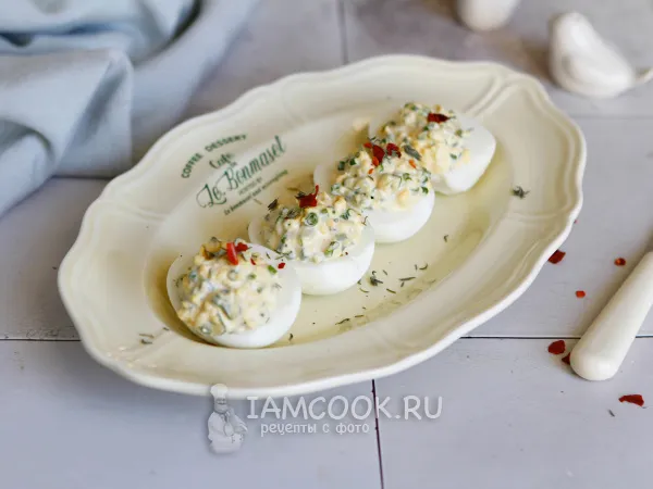 Фото блюда: Фаршированные яйца с зеленым луком