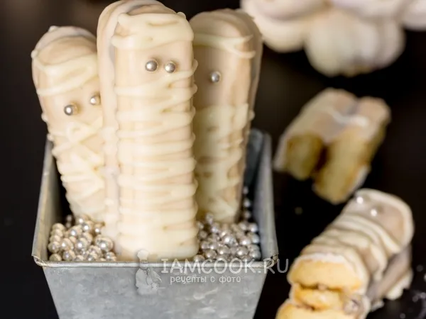 Фото блюда: Мумии из печенья Савоярди на Хэллоуин