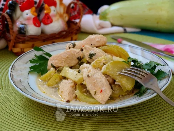 Фото блюда: Тушеные кабачки с курицей