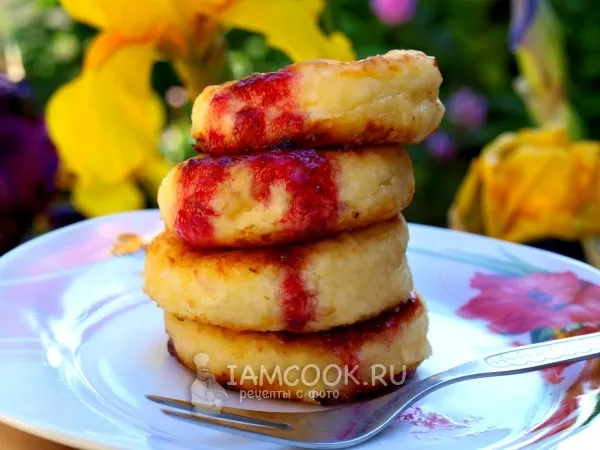 Фото готового блюда: Кокосовые сырники с бананом